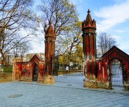 5. Ворота в поместье Тышкевичей в Траку Воке. Сегодня они остались в практически первозданном виде. 5