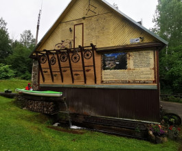 11. Сейчас внутри действует музей радиоэлектроники. 3