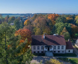 4. Кидуляйское поместье, украшенное резьбой по дереву и выдающимся бельведером, помнит тайны великих правителей. 4