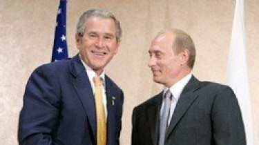 США – Россия: чья политика циничнее?