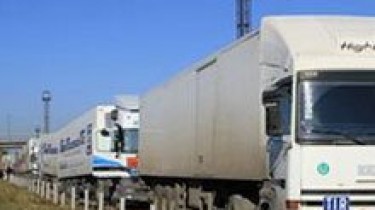 На литовско-российской границе очереди грузовиков сохраняются