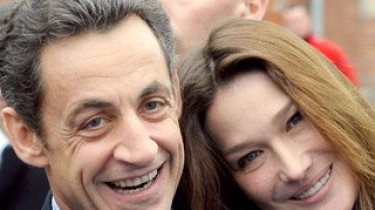 Николя Саркози и Карла Бруни завели романы на стороне