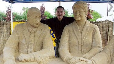В Каунасе - Владимир Путин, Даля Грибаускайте и Барак Обама из песка
