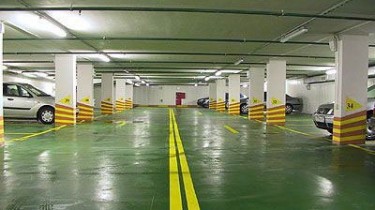 В Вильнюсе в случае несчастья жители могут спрятаться в подземных автомобильных стоянках