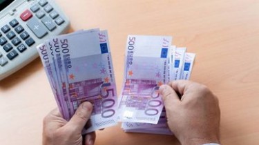 В целях введения евро минимальная зарплата не будет повышаться