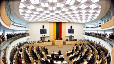 Сейм Литвы - за увеличение минимальной зарплаты до 437 евро