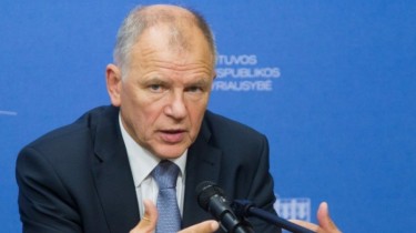 Еврокомиссар В. Андрюкайтис: "Президент поощряет кризис..."