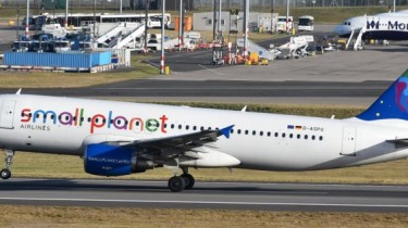 Задержанный за долги самолет авиакомпании Small Planet Airlines снова может летать