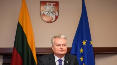 Президент Литвы предлагает снизить налог на доходы до 4 тыс. евро, выделить дотации детям (дополнено)