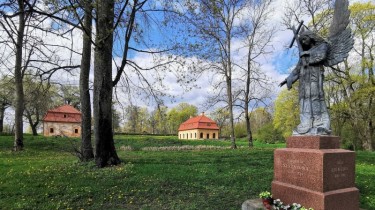 Любовь князей, Литва за пять прыжков и замурованное сердце епископа