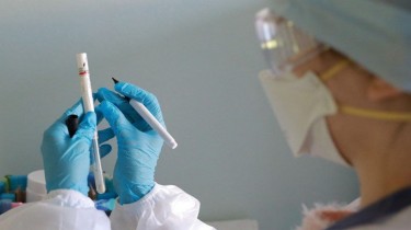 За сутки в Литве выявлено 639 случаев коронавируса, семь человек скончались