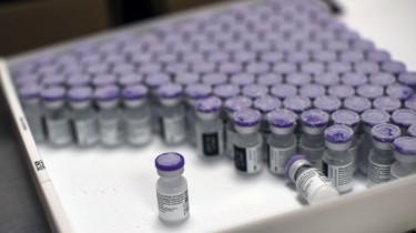 Литва жертвует часть вакцин, но не вакцины с истекающим сроком годности