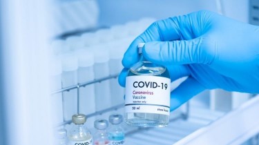 За год - 6,8 тыс. сообщений о побочных реакциях на прививку от COVID-19, в том числе и о летальных исходах