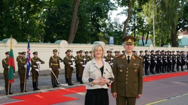 Главком ВС Литвы обсудил с представителем Исландии вклад в батальон НАТО
