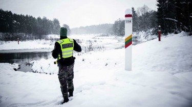 На границе Литвы с Беларусью пограничники развернули 22 нелегальных мигрантов