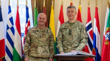 В. Рупшис обсудил с командующим силами НАТО в Европе планы обороны для стран Балтии