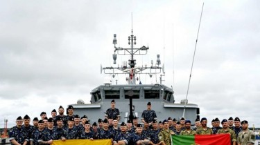 В Клайпеде проводили противоминный корабль Skalvis для участия в операции НАТО