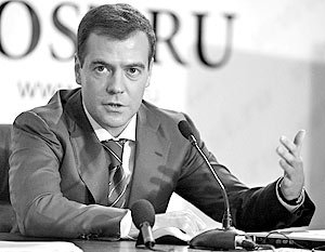 Медведев защитит русскоязычную прессу