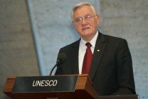 В.Адамкус приветствует готовность ЮНЕСКО решать вопросы развития науки и образования