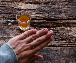 Сейм Литвы склонен разрешить употребление алкоголя с 20 лет