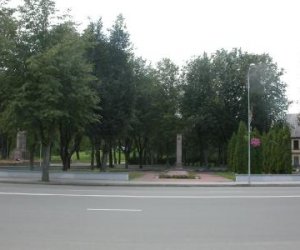 Россия осуждат решение снабдить памятники советским солдатам в Биржай объясняющими табличками