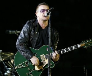 Среди владельцев ТЦ в литовской Утяне – лидер ирландской группы U2 Боно