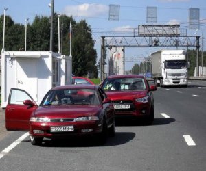 Россия постепенно закрывает белорусско-российскую границу для водителей?