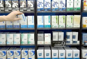 Производители сигарет: идея единой упаковки в мире себя не оправдала