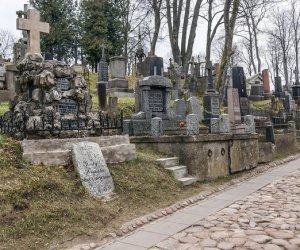 Мэрия Вильнюса займется поисками в Польше родственников захороненных на кладбище Расу