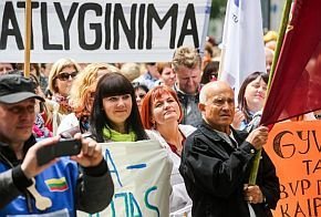 Бастующие педагоги проведут митинг у парламента Литвы
