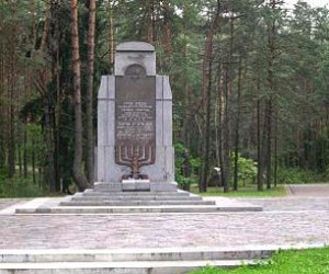 У мемориала жертвам Холокоста в Паняряй появится центр для посетителей