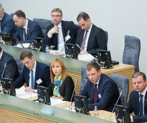 Середина срока полномочий Кабмина Литвы: в центре внимания СМИ - А. Вярига 