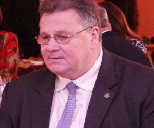 Глава МИД Литвы обсудил с канадской коллегой помощь Украине