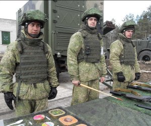 Литовские эксперты по вооружениям посещают артиллерийскую бригаду в России