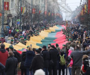 Празднование 11 марта в Вильнюсе: шествия, экскурсии и бесплатный проезд в общественном транспорте