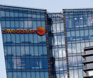 Подозреваемые в отмывании денег компании не были клиентами литовского Swedbank 