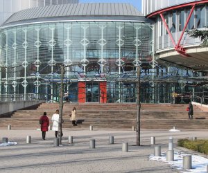 Страсбургский суд: Литва обоснованно ограничила роды на дому