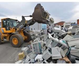 Рост отходов электроники сродни цунами 