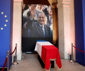 Л.Линкявичюс примет участие в похоронах президента Франции Ж.Ширака