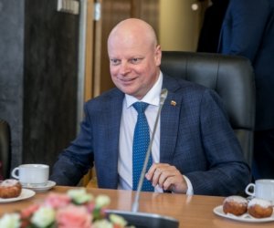 Президент Литвы продлил премьеру, лечащемуся от лимфомы, возможность отсутствия на работе
