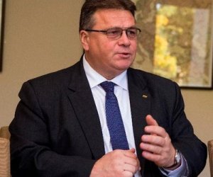 Глава МИД: Литва положительно относится в возможности продлить срок Brexit