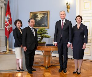 Президент: отношения Литвы и Японии улучшаются, но имеющийся потенциал еще не использован