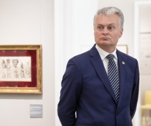 Президент Литвы обещает экономические меры в связи с коронавирусом (обновлено)