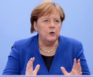 Меркель завила, что ФРГ вступает в "новую фазу пандемии"