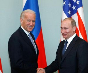 Состоялся телефонный разговор президентов США и России