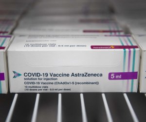 Первая партия вакцин AstraZeneca от COVID-19 должна поступить в Литву в конце недели