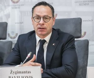 ЛСДП призывает Ж. Павилёниса уйти с должности главы комитета Cейма (дополнено)