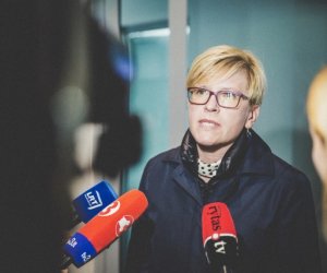  Премьер Литвы: карантинные ограничения, скорее всего, останутся и летом