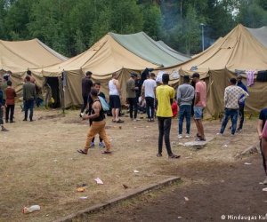 В лагере беженцев в Литве создается кастовая система, сексэксплуатация (СМИ)