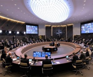 Лидеры стран НАТО призывают Россию прекратить «бессмысленную войну»
